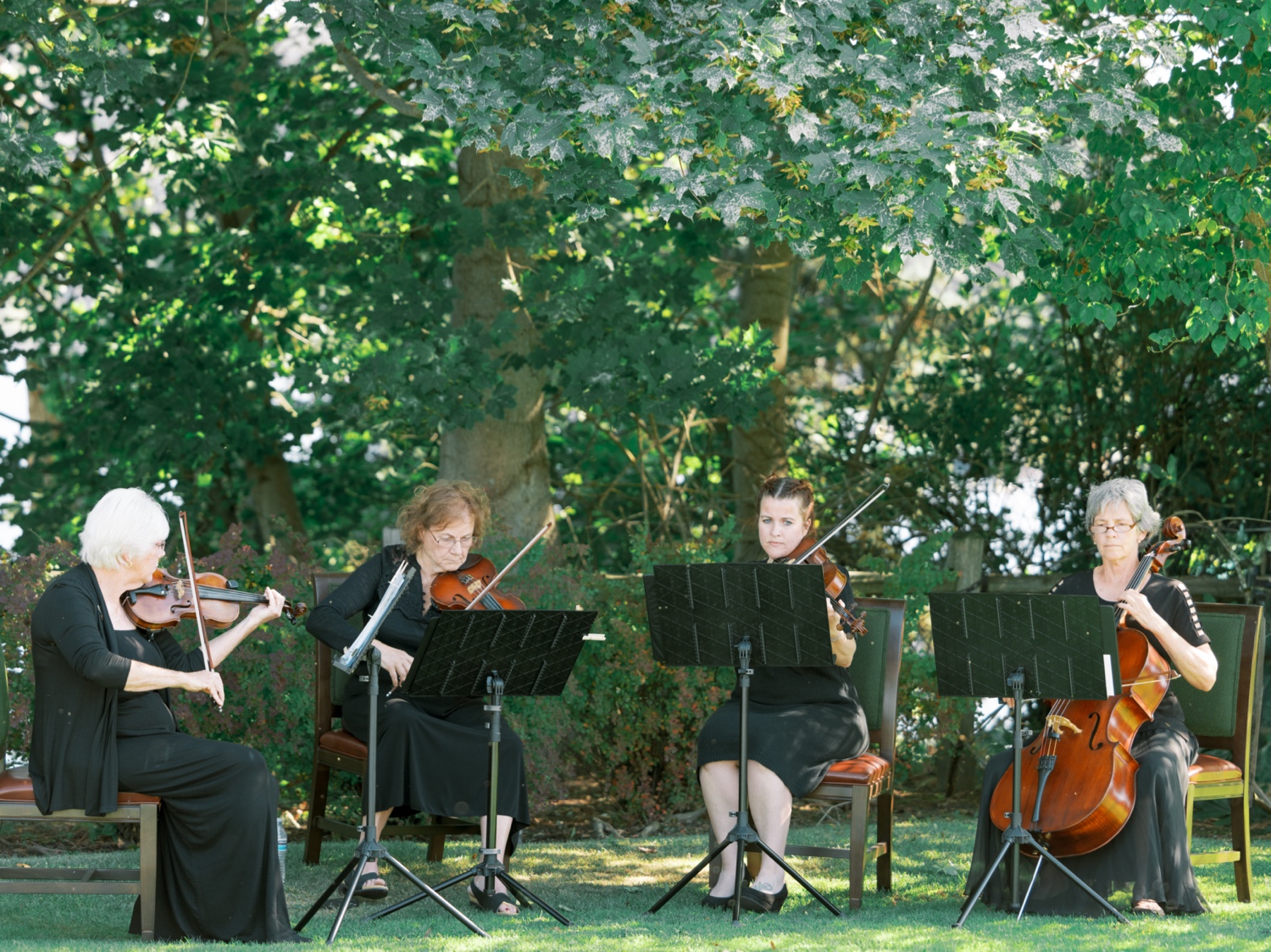 string quartet for luxury wedding at hayden lake country club