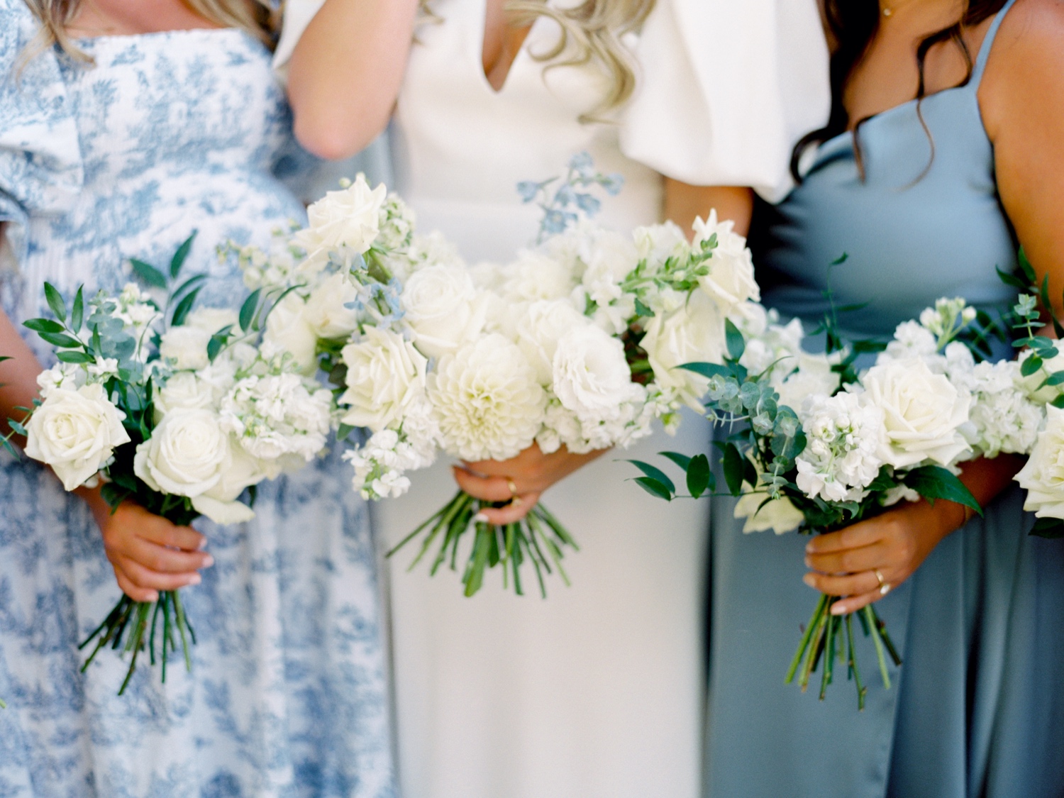bride and bridesmaids bouquets for southern wedding at abeja winery